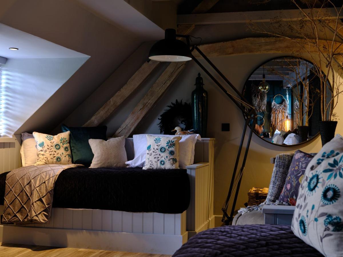 Hotel The Elms &
